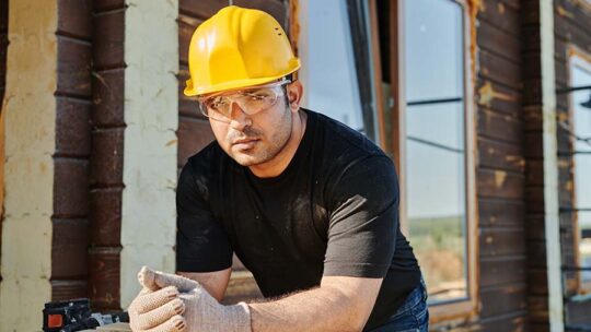 Arrêt de chantier par le client : quels recours pour l’artisan ?